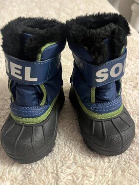 Toddler Sorel winter boots size 4